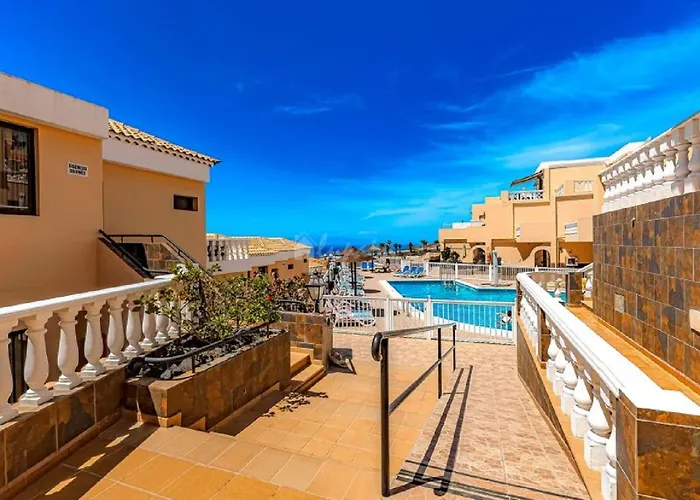 Апартаменти Paulmarie Paradise Ocean View *