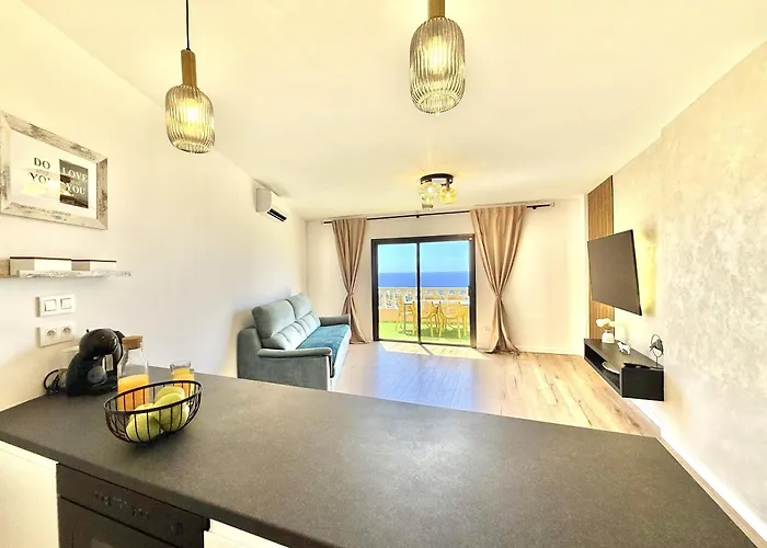 Paulmarie Paradise Ocean View Апартаменти *