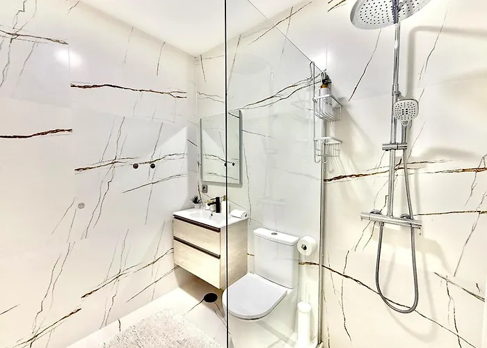 Апартаменти Paulmarie Paradise Ocean View